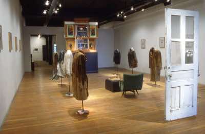 the “8 Bad Moves” and vitrine